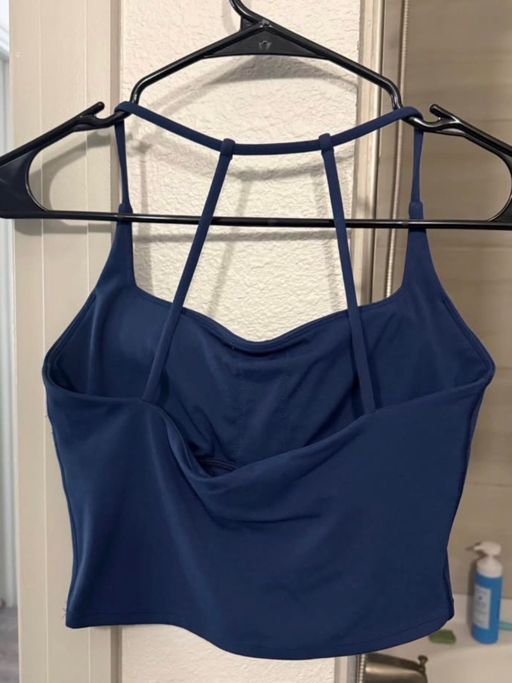 Vuori Navy Asymmetrical Crop Tank - Picture 3 of 4